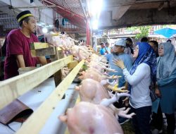 Jelang Hari Raya Idul Fitri, Bupati Gowa Turun Langsung Tinjau Harga di Pasar