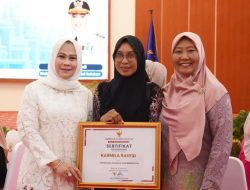 Partisipasi Dalam Event Preloved For Charity, Pemprov Sulsel Berikan Penghargaan ke Pemkab Gowa
