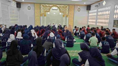OSIS SMPN 19 Makassar Gelar Training Motivasi