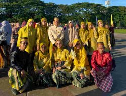 Meriahkan Hardiknas 2025, SMPN 19 Makassar Pakai Nuansa Adat di Karebosi