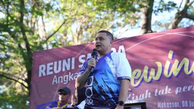 Wali Kota Munafri Hadiri dan Lepas Peserta Jalan Sehat, Senam dan Baksos IKA SMADA 88