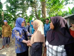 TP PKK Gowa Kembali Salurkan Bantuan Pangan ke KME di Pallangga dan Bajeng