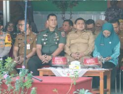 Sekwan DPRD Hadiri Launching dan Penyerahan Seragam Sekolah Gratis di SMPN 3 Makassar