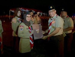 Berikan Kontribusi ke Pramuka, Bupati Gowa Terima Penghargaan Lencana Darma Bakti dari Kwarnas