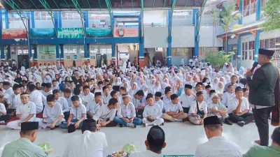 Ratusan Siswa SMPN 6 Makassar Ikuti Peringatan Maulid Nabi Muhammad SAW 1447 H