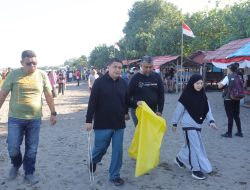 Pimpin Kerja Bakti Serentak, Munafri – Aliyah Ingatkan Jaga Kebersihan Lingkungan