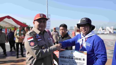 Disaksikan Kemensos RI, Wali Kota Munafri Kukuhkan Ratusan Relawan Kampung Siaga Bencana