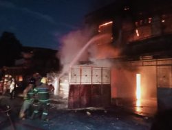 Perang Kelompok di Makassar, Lima Rumah Hangus Terbakar