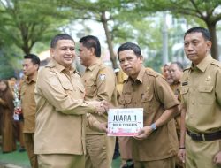 Muhammad Kasim Bawa Tim Bulutangkis Disdik Makassar Raih Juara I PORSENI ASN 2025