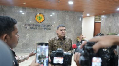 Bertemu Mentan, Wali Kota Munafri Inisiasi Program Green House Perkotaan