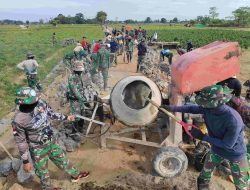Tuntaskan Sasaran Fisik, Satgas TMMD Kodim 1426/Takalar Bersama Masyarakat Terus Semangat Bekerja