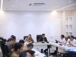 Pimpin Rapat Soal Stadion, Sekda Zulkifly: Pemkot Makassar Siap Tender Dini