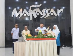 Usai Upacara HUT ke-418, Wali Kota Munafri dan Kepala SKPD Syukuran dan Potong Tumpeng di Rumah Jabatan