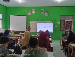 Tingkatkan Kualitas Pembelajaran Digital, SMPN 19 Makassar Latih Guru Manfaatkan Interactive Flat Panel