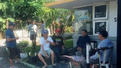 Cegah Pohon Tumbang di Musim Hujan, Camat Somba Opu Pimpin Kerja Bakti Bersama Warga di Jalan Beringin