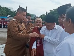 Kukuhkan RT/RW Terpilih, Wali Kota Munafri Tegaskan Tak Boleh Ada Sekat Politik