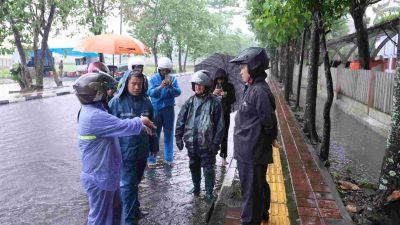 Bupati Gowa Cek Langsung Titik Genangan Air Rawan Banjir di Somba Opu