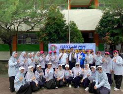 Puluhan Guru dan Tendik SMPN 3 Ambil Bagian di Ajang PORSENI Tingkat Kota Makassar