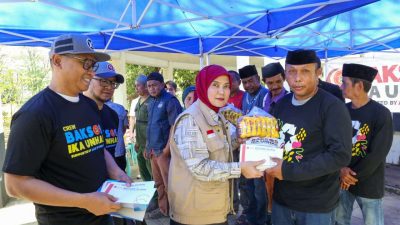 Pemkot Makassar – IKA Unhas Bagikan 300 Paket Sembako untuk Petugas Lapangan