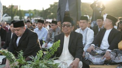 Wali Kota – Wawali Makassar Salat Id Bersama Ribuan Warga, Perkuat Kebersamaan di Hari Kemenangan