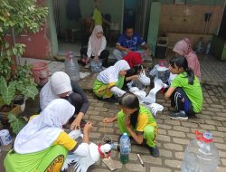 Kreatif, Siswa dan Guru SDN Balang Boddong Manfaatkan Galon Bekas Buat Tempat Sampah
