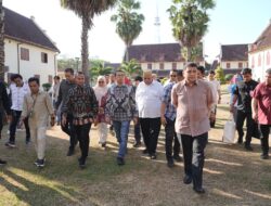 Wali Kota Munafri Temani Menteri Kebudayaan Jelajahi Gedung Benteng Rotterdam