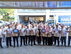 Perumda Pasar Makassar Raya Beri Apresiasi kepada Pegawai Teladan Periode Juli 2026