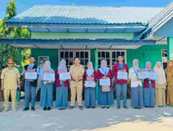 Hari Pertama Sekolah, Sembilan Siswa Penghafal Juz 30 SMAN 2 Pinrang Terima Penghargaan Langsung dari Kepsek
