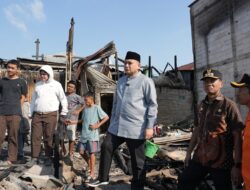 Tinjau Lokasi Kebakaran di Tallo, Munafri Pastikan Kebutuhan Warga Terpenuhi