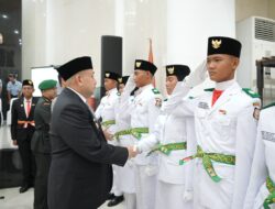 Munafri Kukuhkan 70 Paskibraka Kota Makassar untuk Upacara HUT RI ke-81 di Karebosi